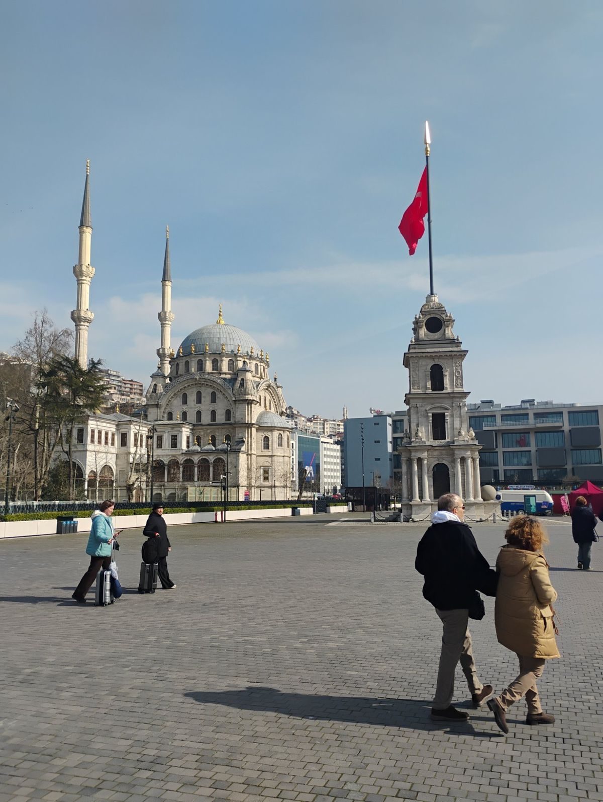 Istanbul mosque square